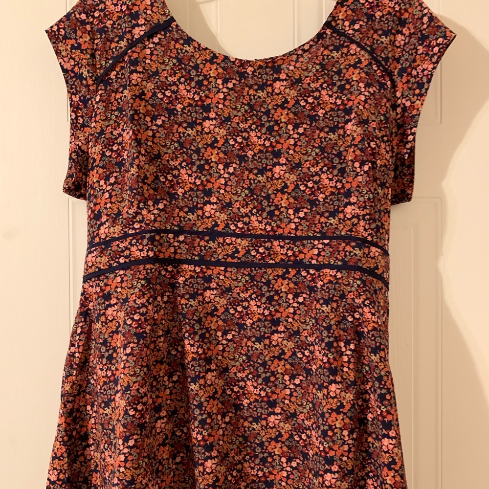 Beautiful Dressy Maternity Top - Picture 2 of 8